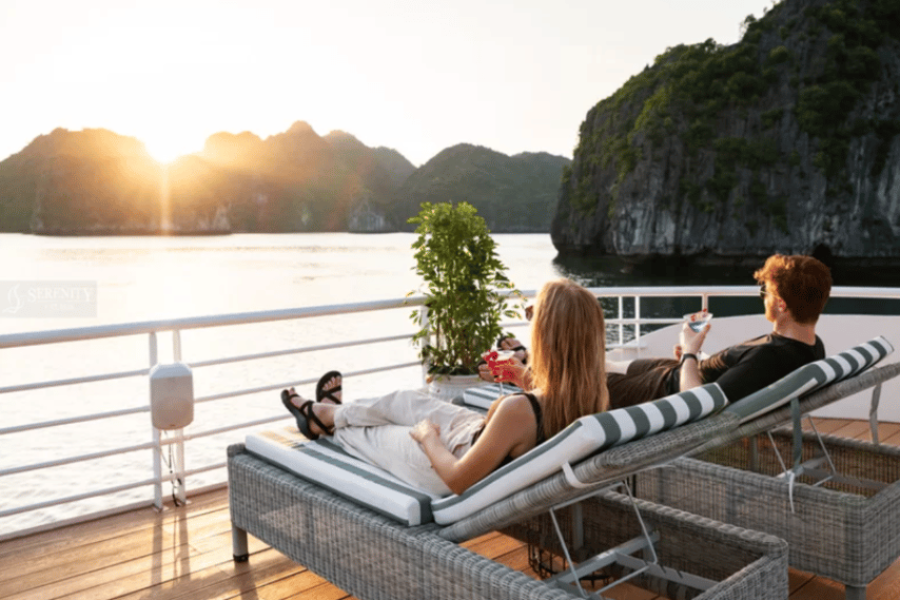 From Ha Noi: Lan Ha Bay and Cat Ba Island Cruise with Lunch