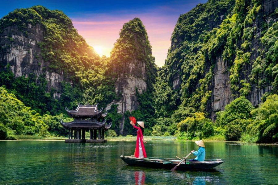 From Ha Noi: Ninh Binh, Bai Dinh, Trang An and Mua Cave Tour